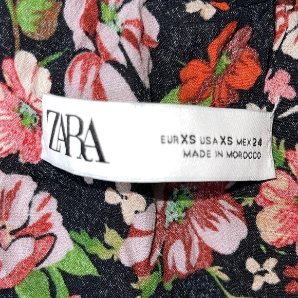 ZARA Black Floral Off Shoulder Puffy Sleeve Top XS - Picture 8 of 8